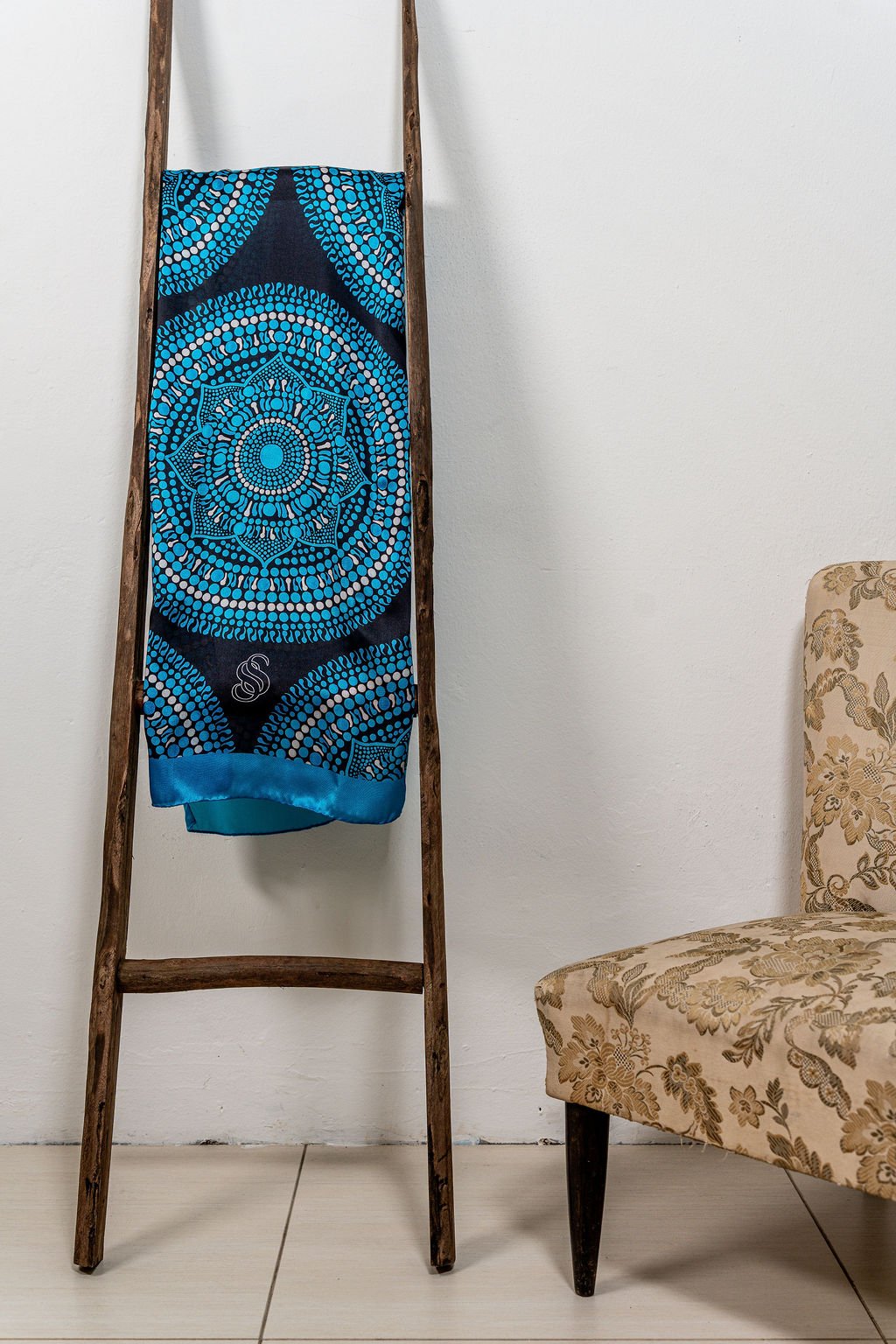 Chi sono foulard di seta a Como